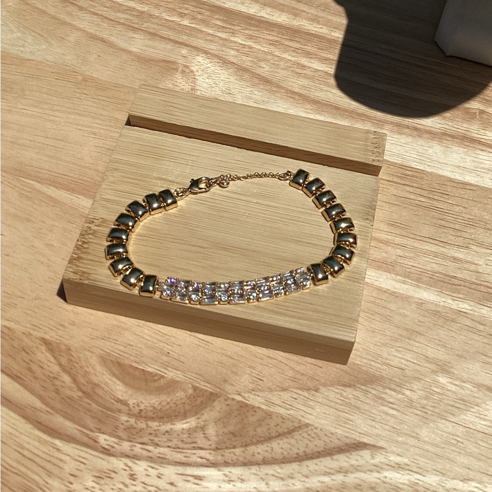 STATEMENT BRACELET - Picture 9 of 12